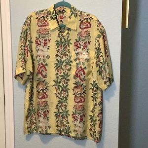 🌺Men’s Hawaiian Hilo Hattie 100% Silk Short Sleeve Shirt🌺
